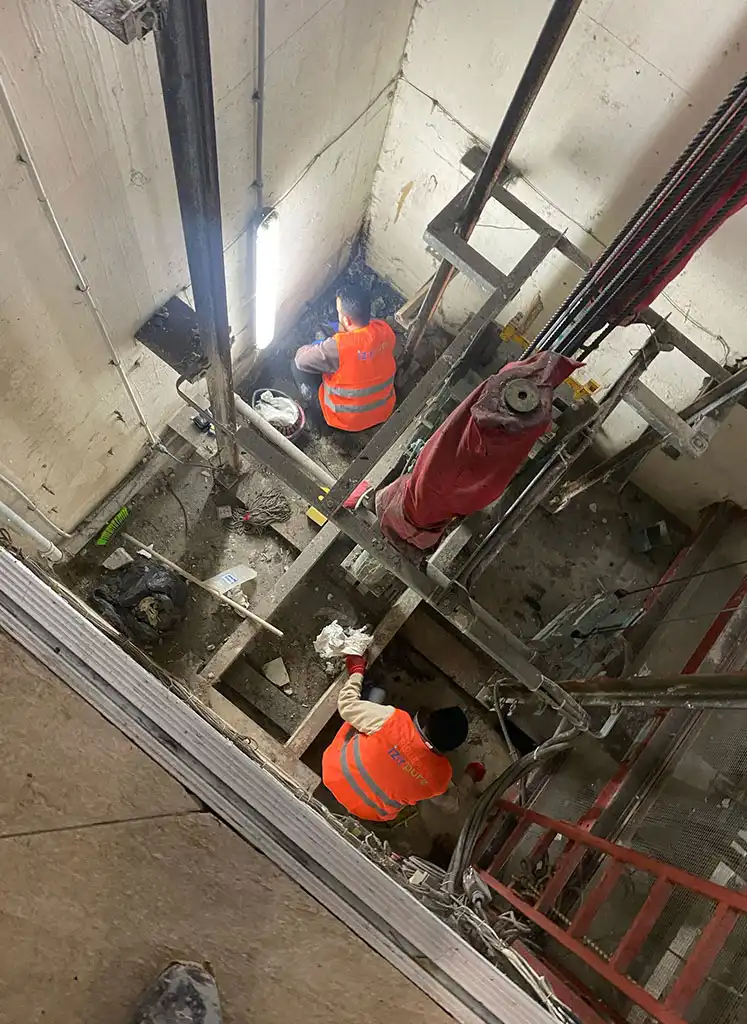 Asansör kuyusu su kaçağı ve negatif yönlü yalıtım uygulaması